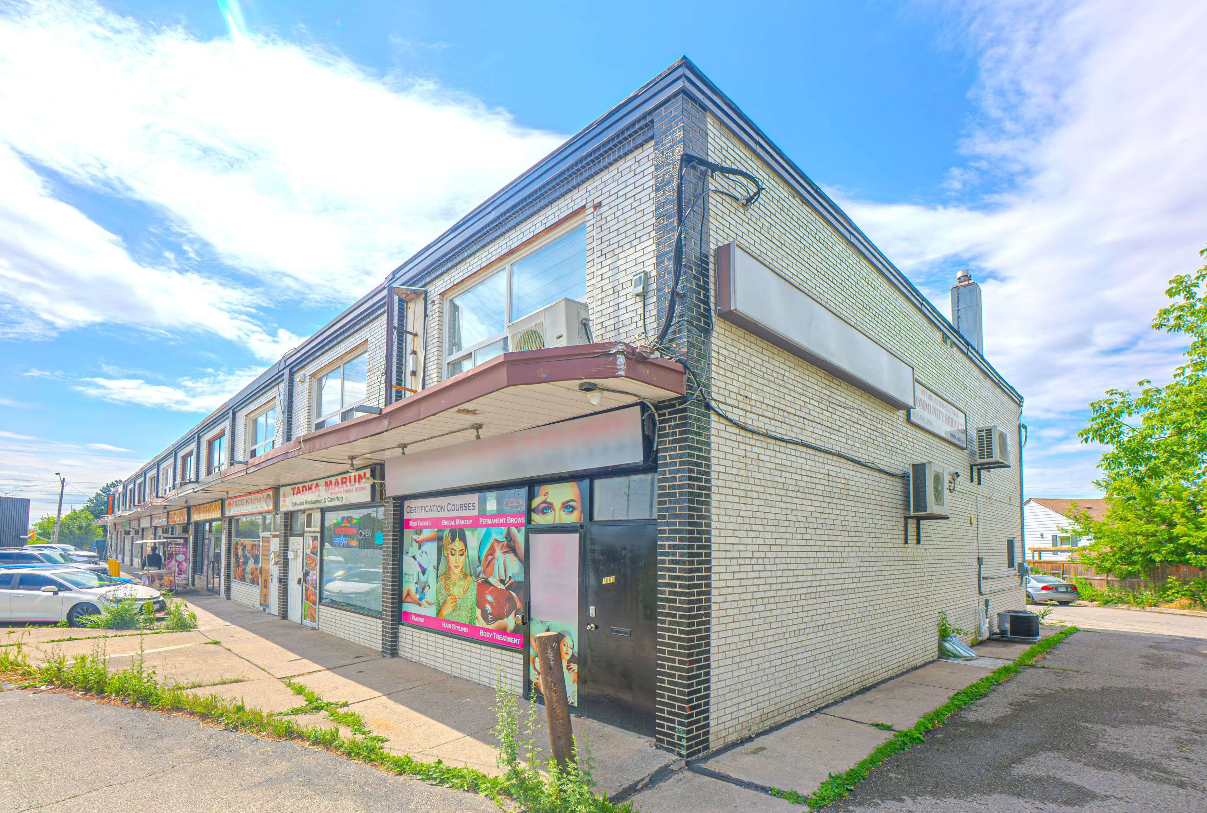 7060 Airport RD, Mississauga, ON L4T 2G8