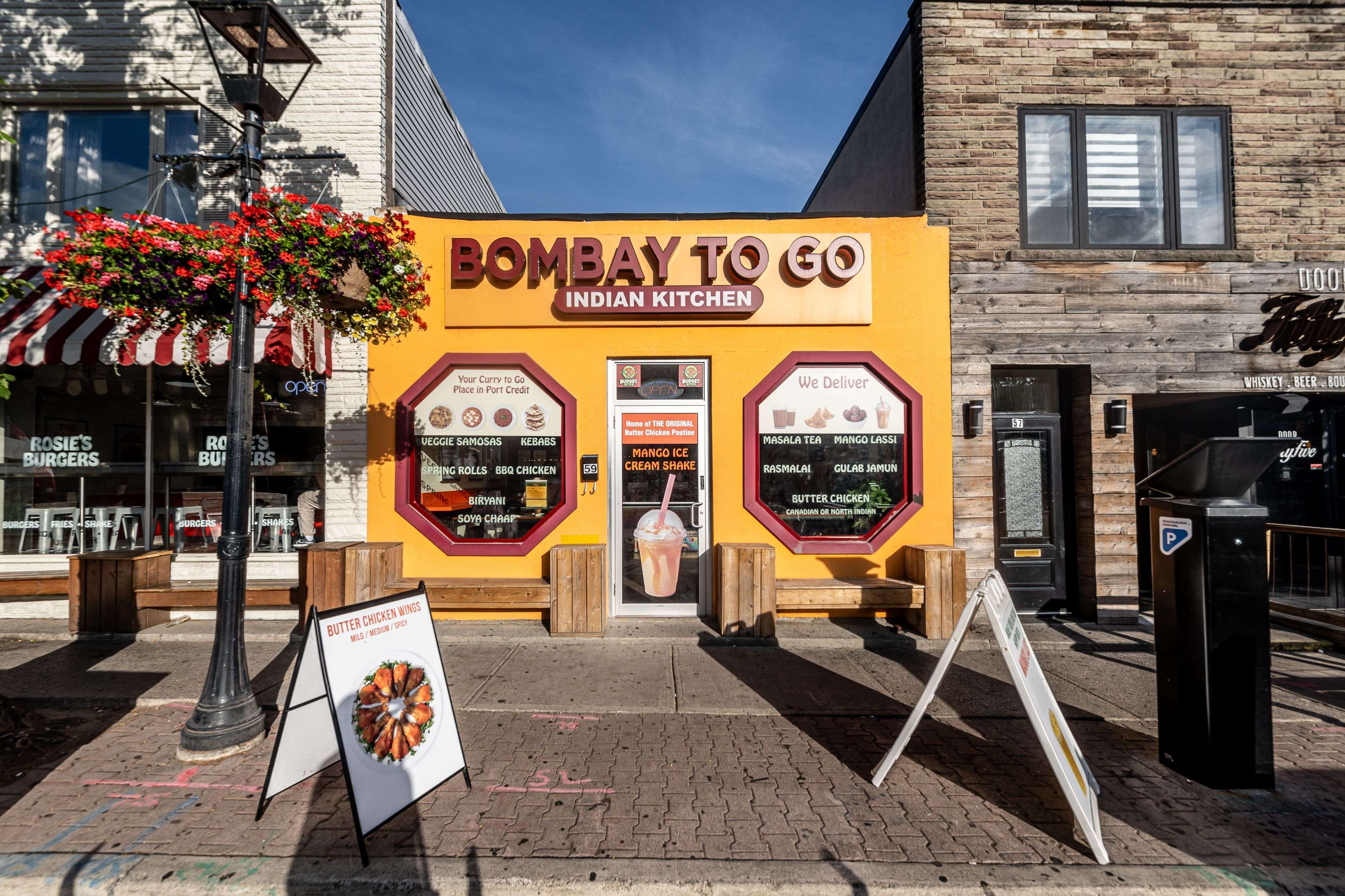 59 Lakeshore RD E, Mississauga, ON L5G 1C9