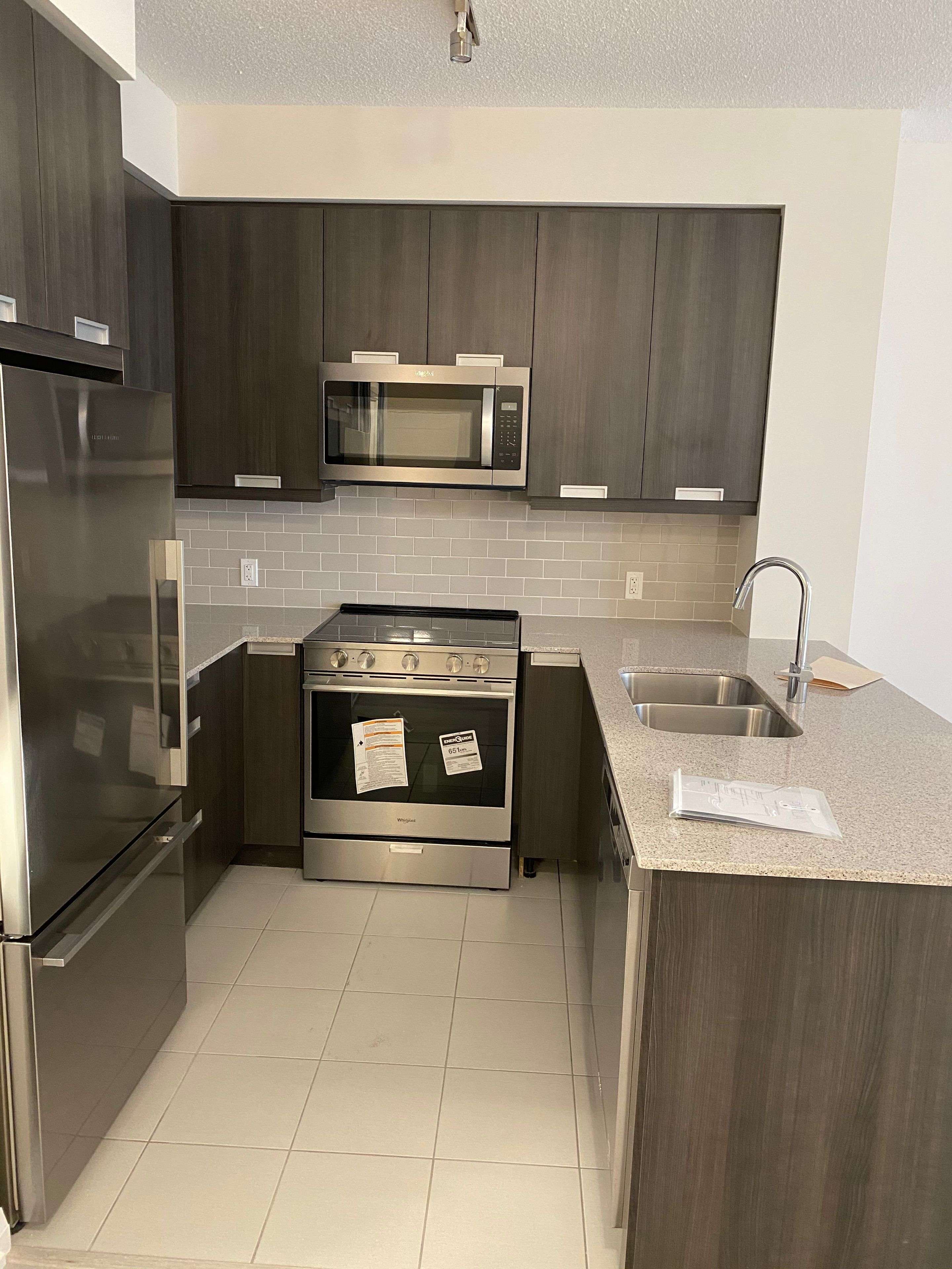 Mississauga, ON L5R 0G9,65 Watergarden DR #901