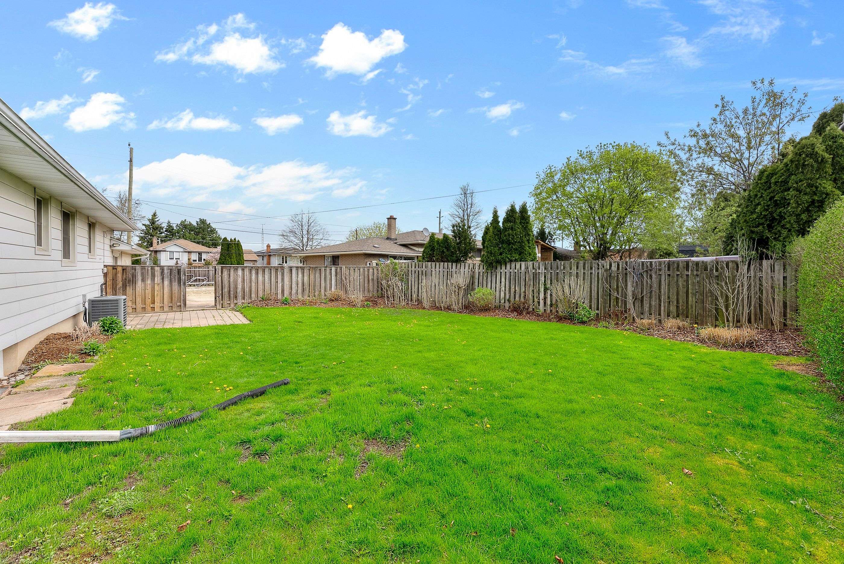 Lincoln, ON L0R 2C0,3897 Orchard AVE