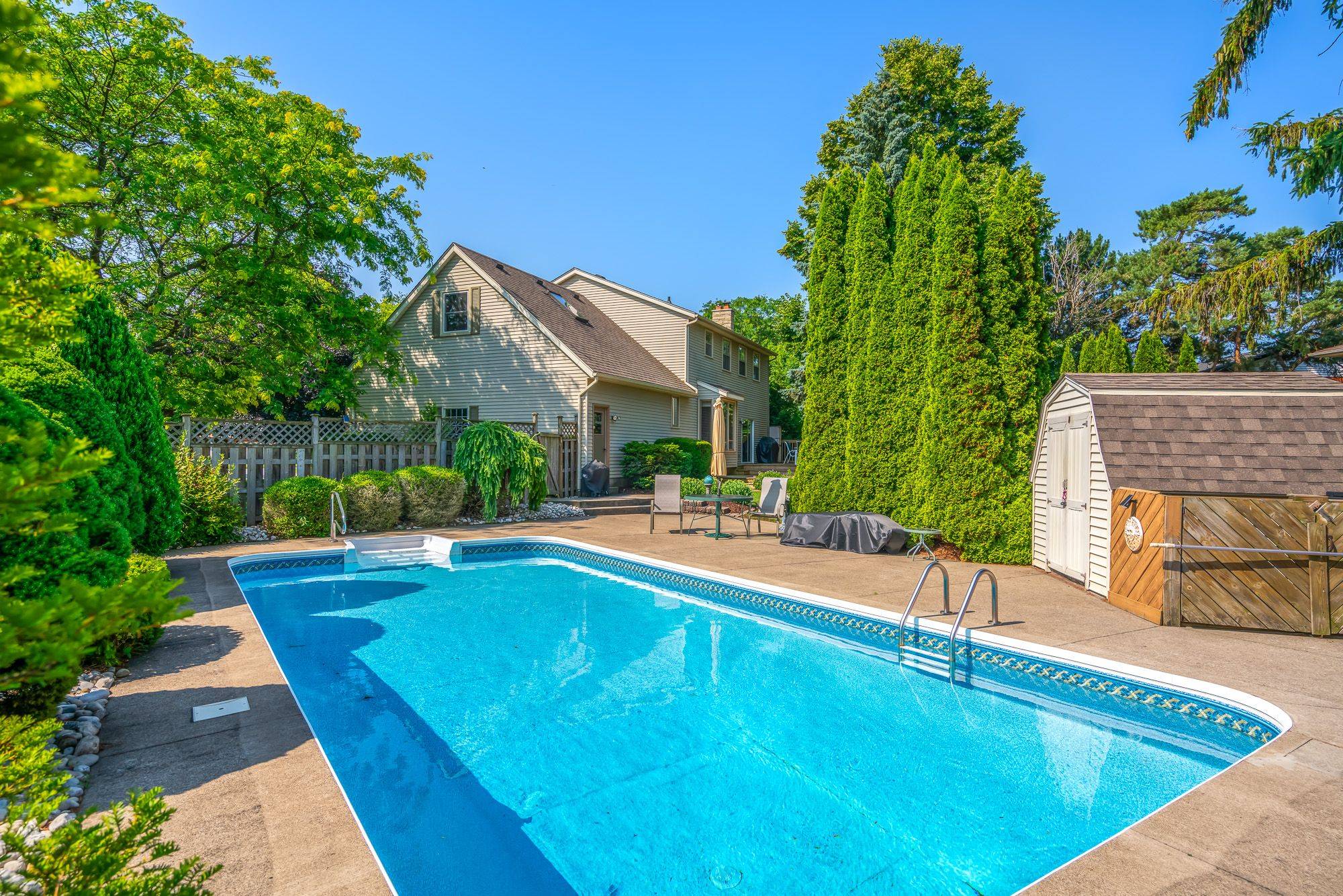 9 Navy Hall CIR, Niagara-on-the-lake, ON L0S 1J0
