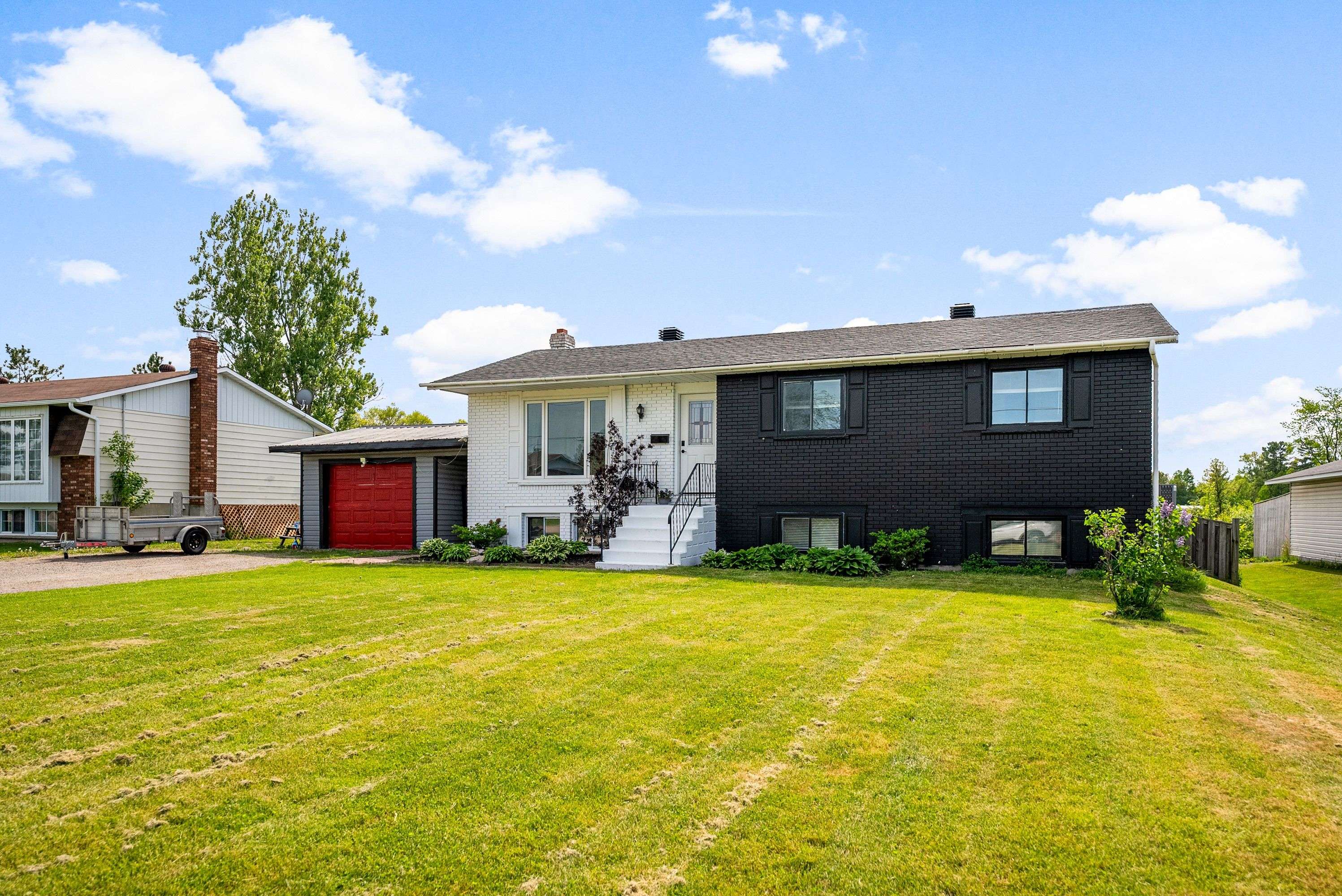 Laurentian Valley, ON K8A 7C3,40 Meadowbrook DR