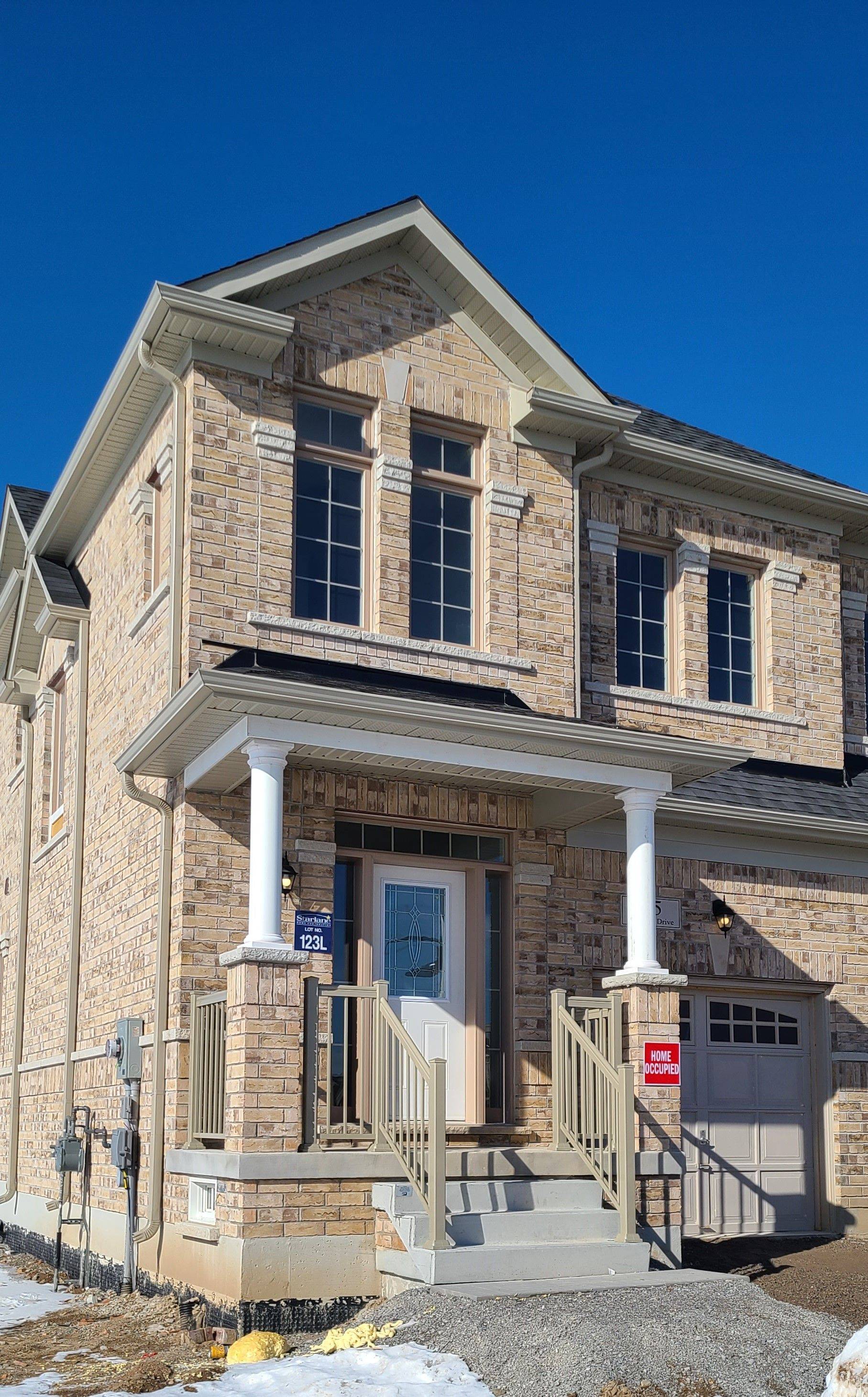 Hamilton, ON L8B 1Y4,75 Kenesky DR