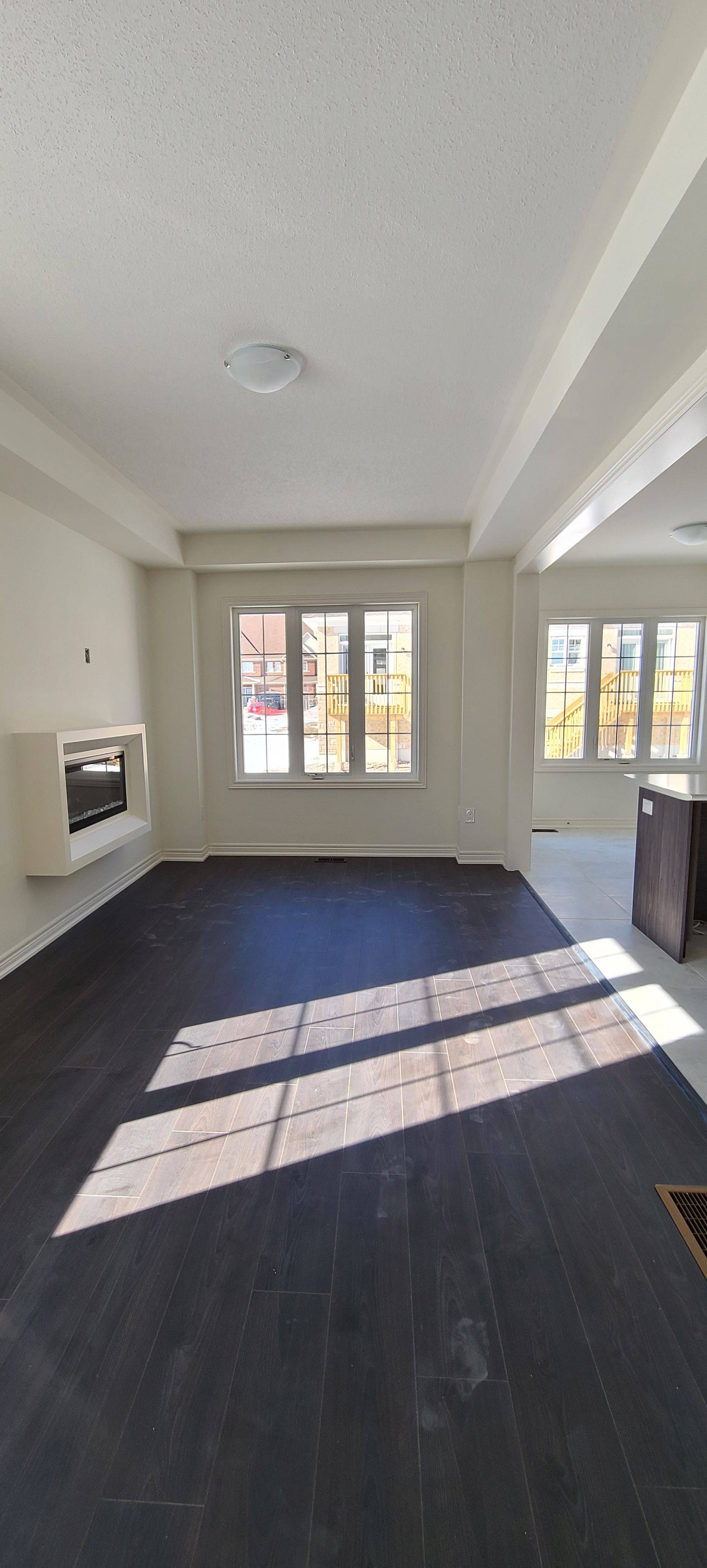 Hamilton, ON L8B 1Y4,75 Kenesky DR