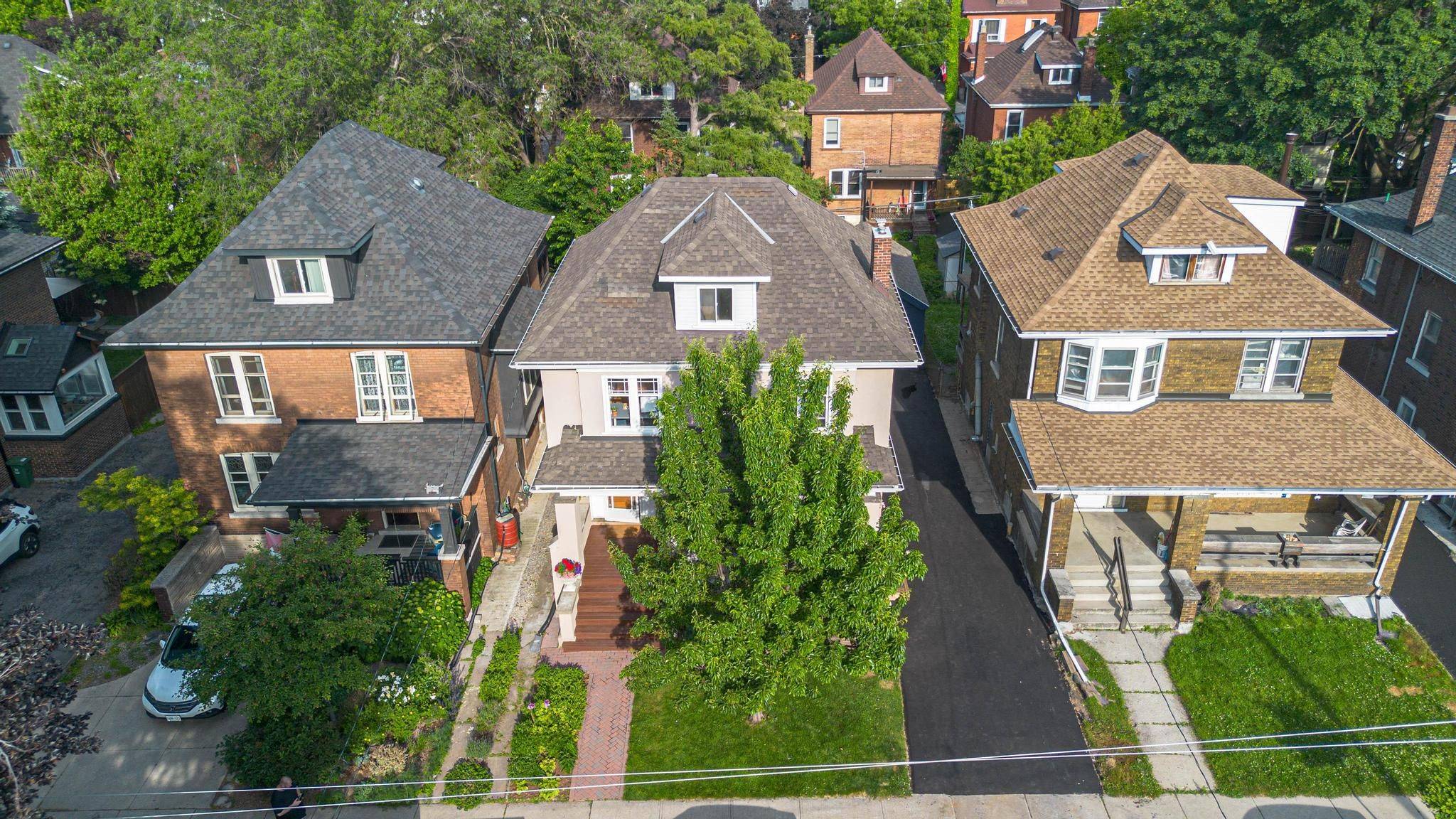 37 Burris ST, Hamilton, ON L8M 2J1