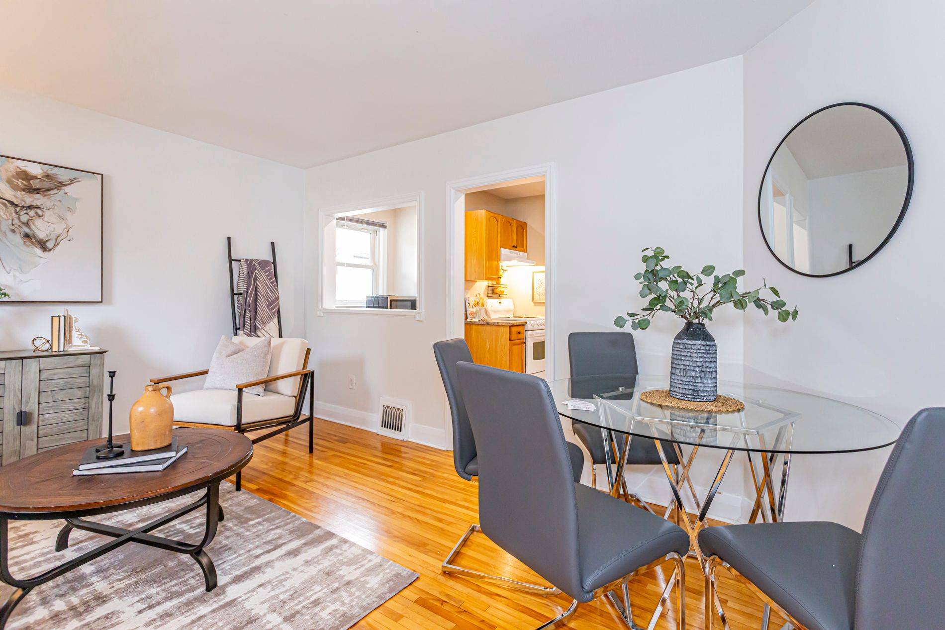 London North, ON N6H 1B5,9 FORWARD AVE