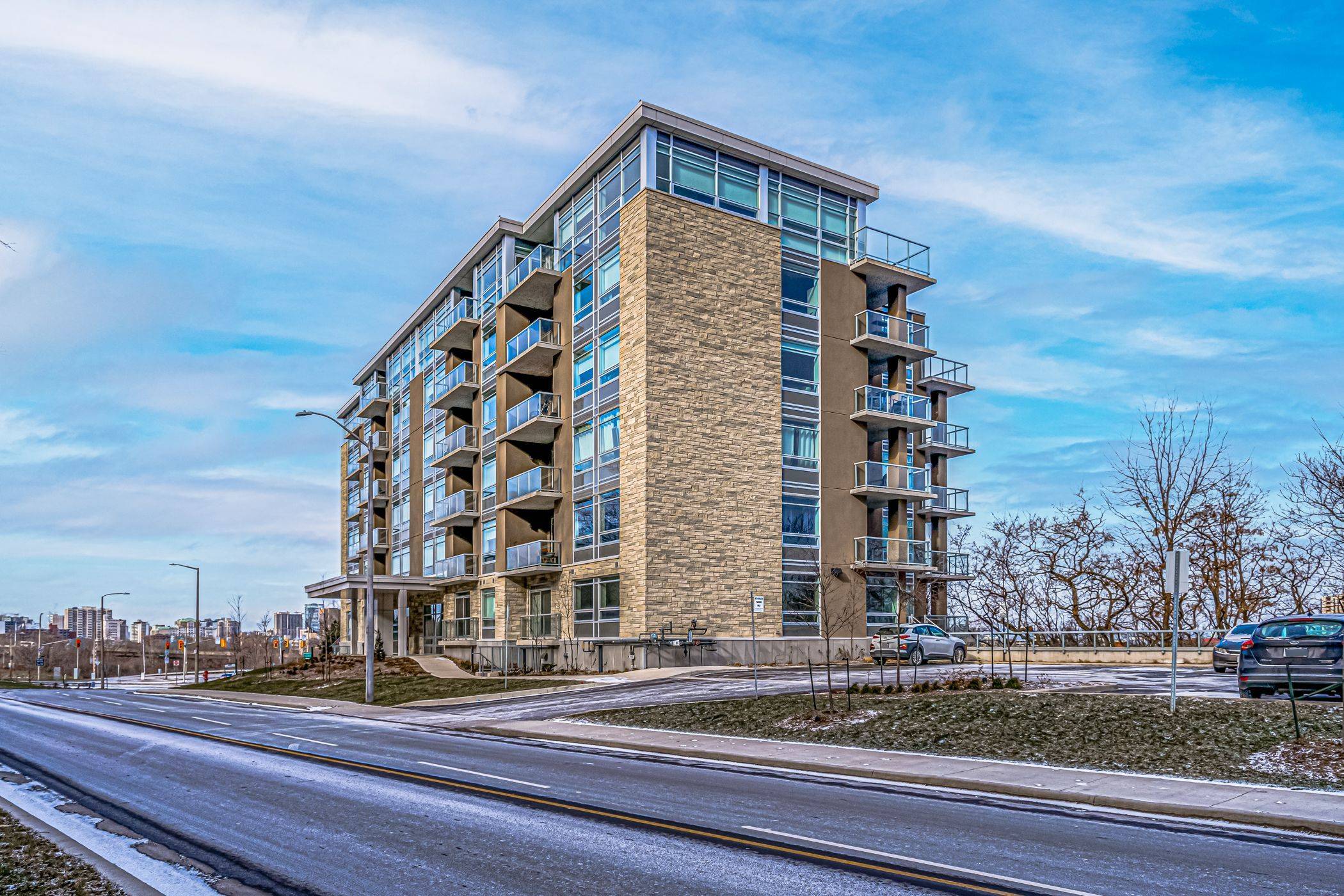 455 Charlton AVE #103, Hamilton, ON L8N 0B2