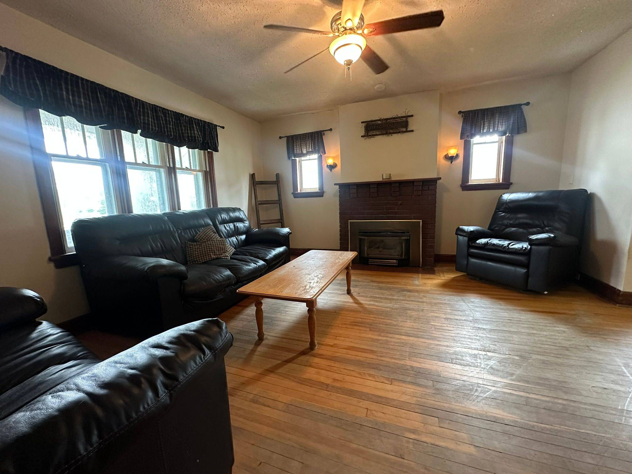 Edwardsburgh/cardinal, ON K0E 1E0,44 William ST