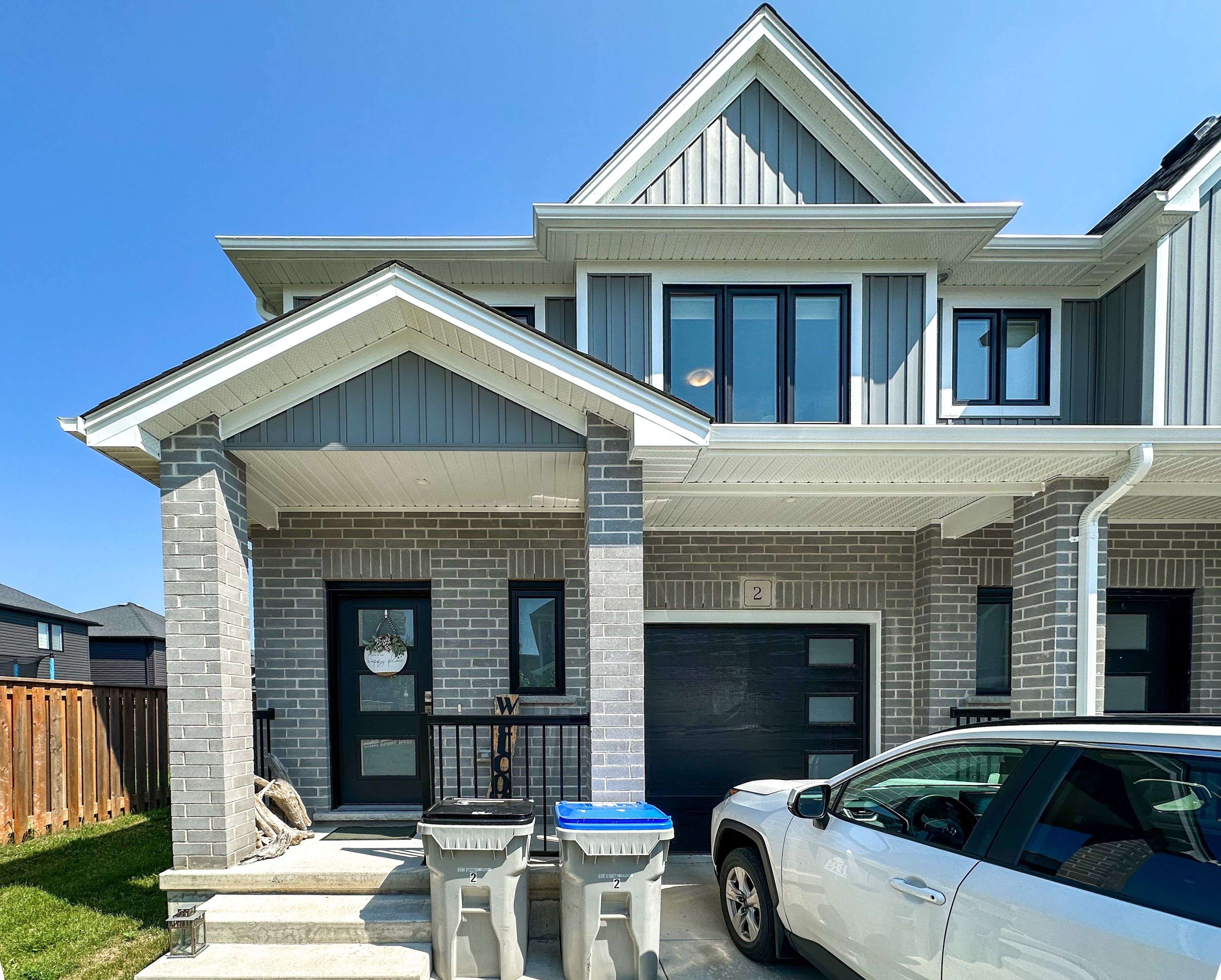 17 Nicholson ST #2, Lucan Biddulph, ON N0M 2J0