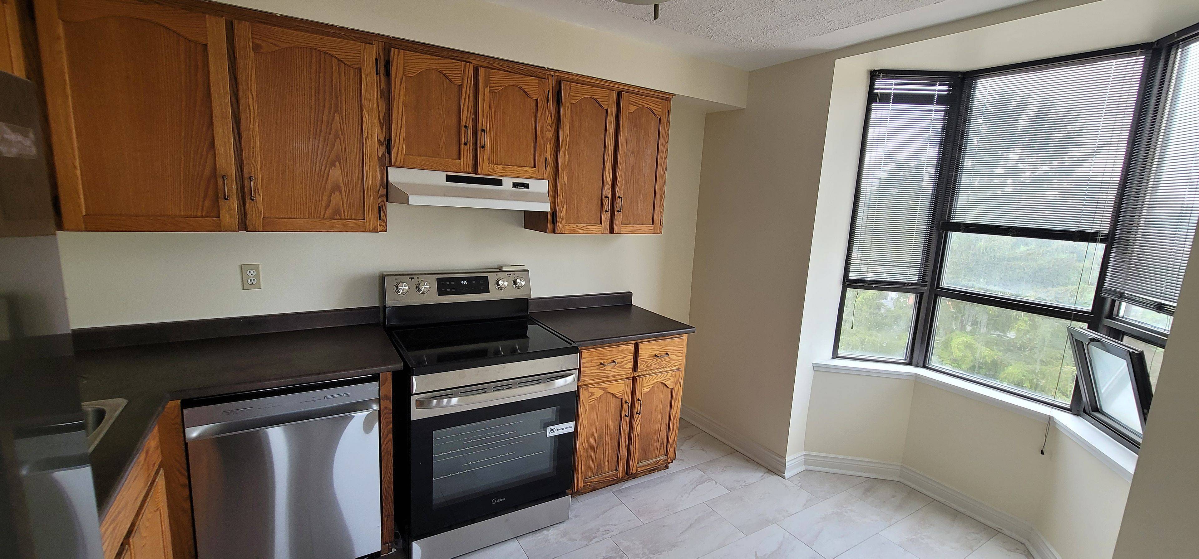 Hamilton, ON L8N 1J9,432 Main ST E #602