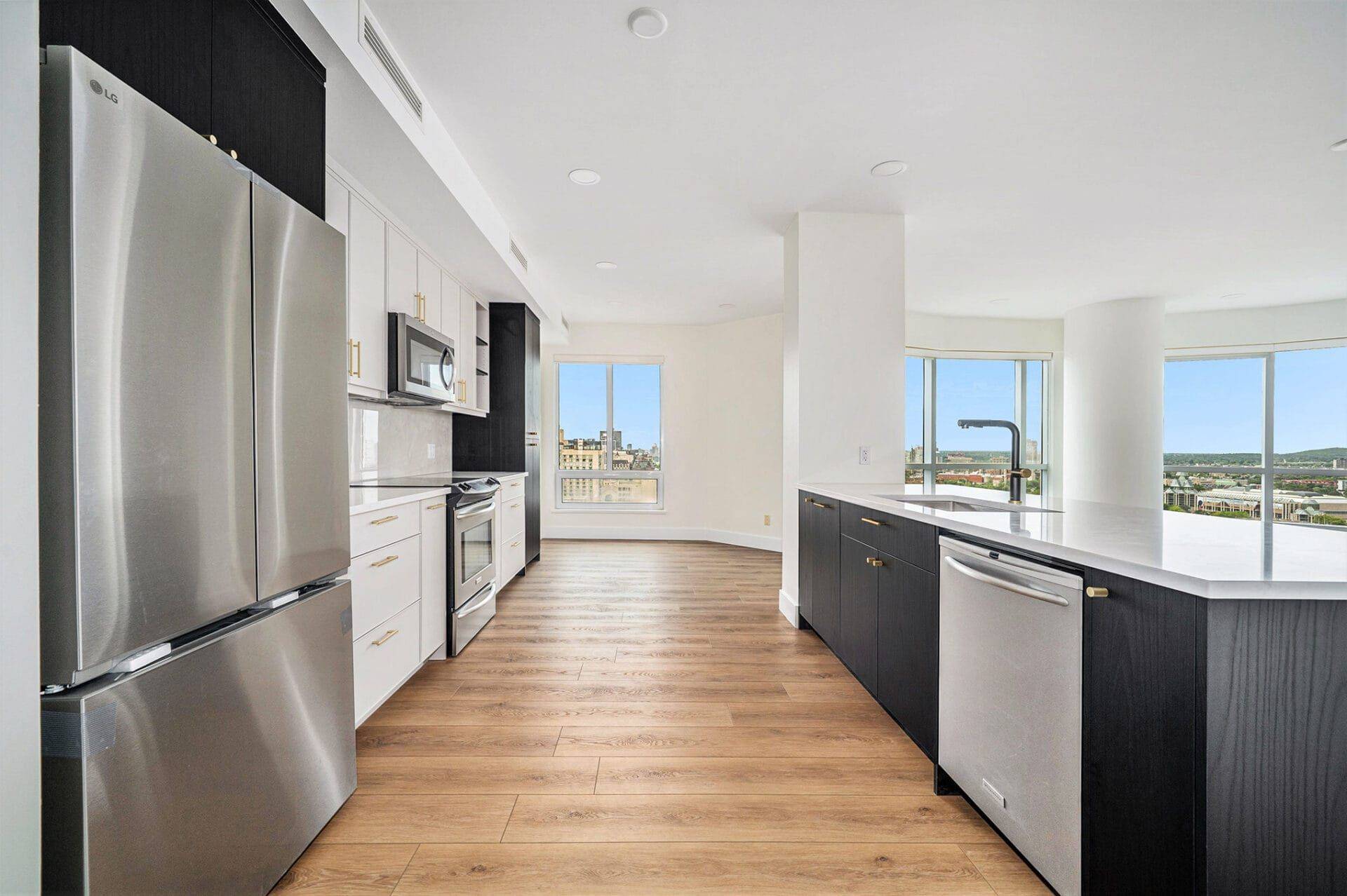 Lower Town - Sandy Hill, ON K1N 5Y1,200 Rideau ST #2304