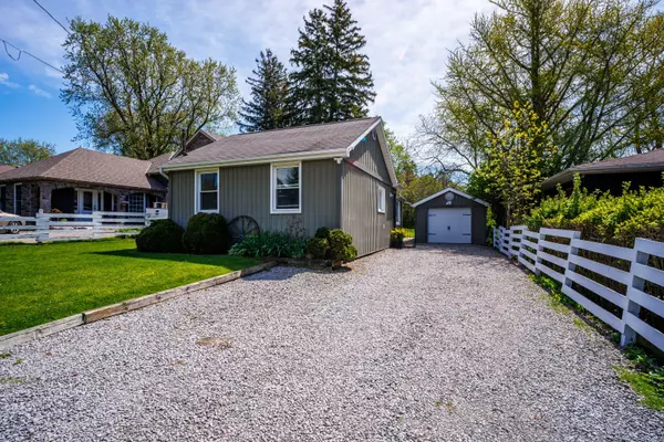 Pickering, ON L1W 2N1,327 Dyson RD