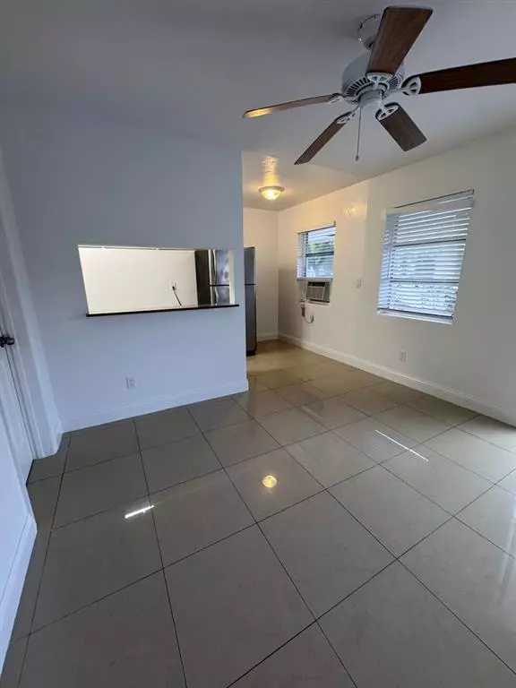 Lake Worth Beach, FL 33460,405 6th Ave #4