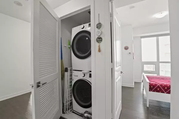 Mississauga, ON L5M 0Y6,4633 Glen Erin DR #1103