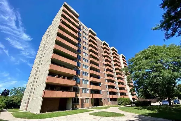 165 La Rose AVE #401, Toronto W09, ON M9P 3S9