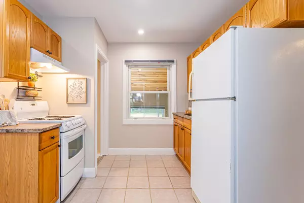 London North, ON N6H 1B5,9 FORWARD AVE