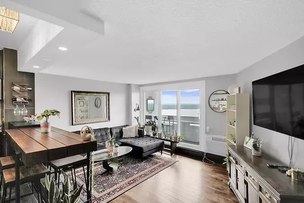 Woodroffe, ON K2B 8C8,1081 Ambleside AVE #2201