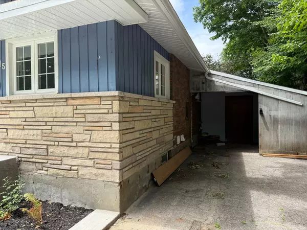 Guelph, ON N1H 1K1,115 Speedvale AVE W #Basement