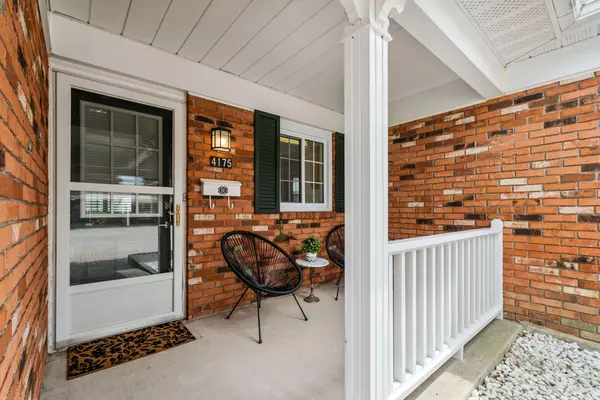 Lincoln, ON L0R 2C0,4175 Strawberry CT #10