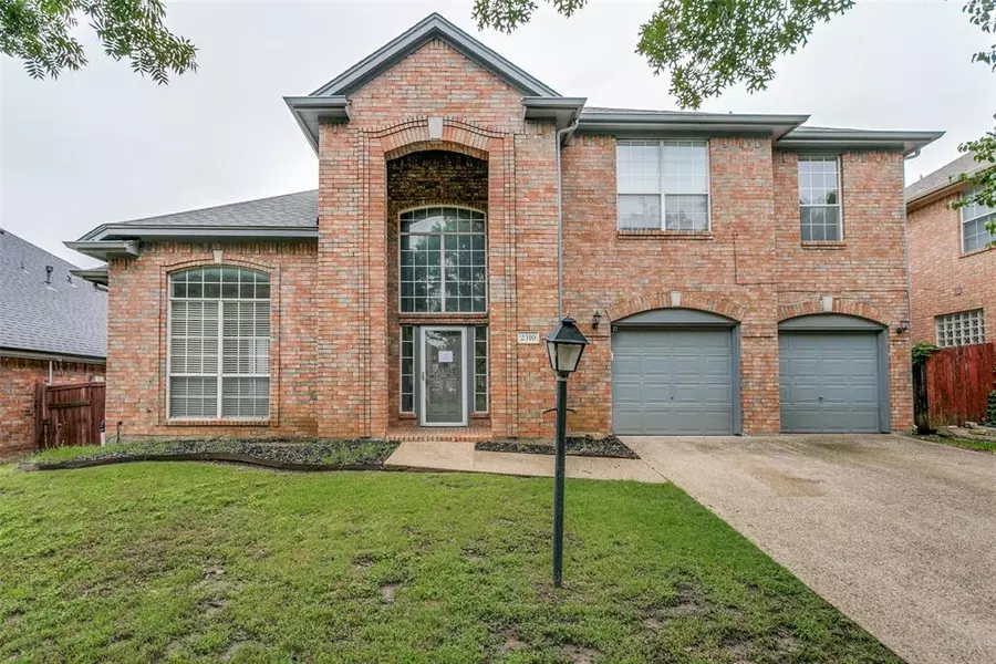 2310 Crest Park Drive, Arlington, TX 76006