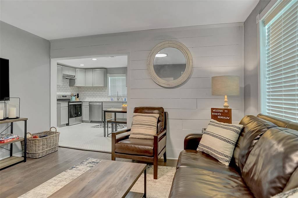 Denison, TX 75020,514 W Baker Street