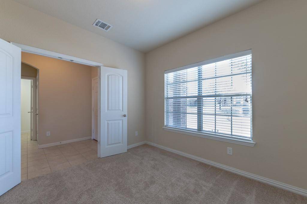 Fort Worth, TX 76106,4224 Mantis Street