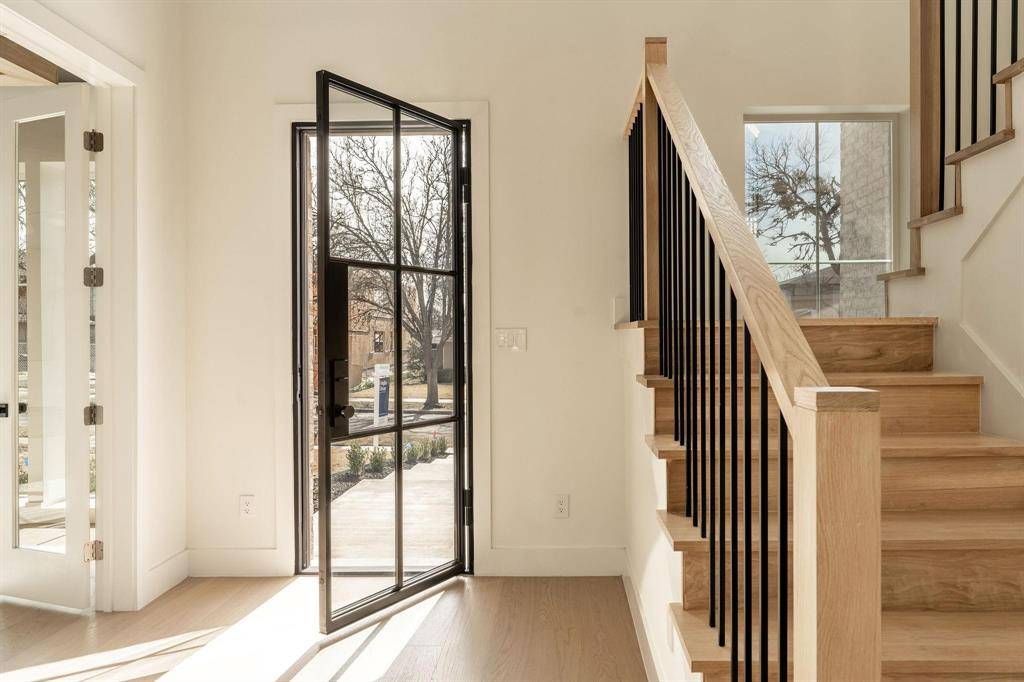 Dallas, TX 75220,3761 Seguin Drive