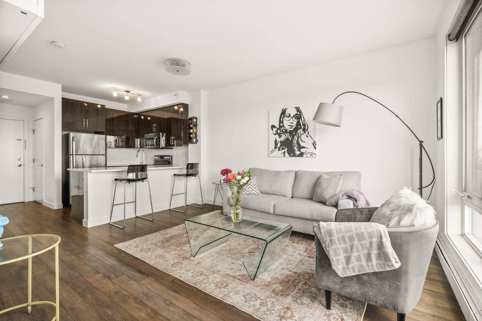 607 17 AVE Northwest #404, Calgary, AB T2M 0N6