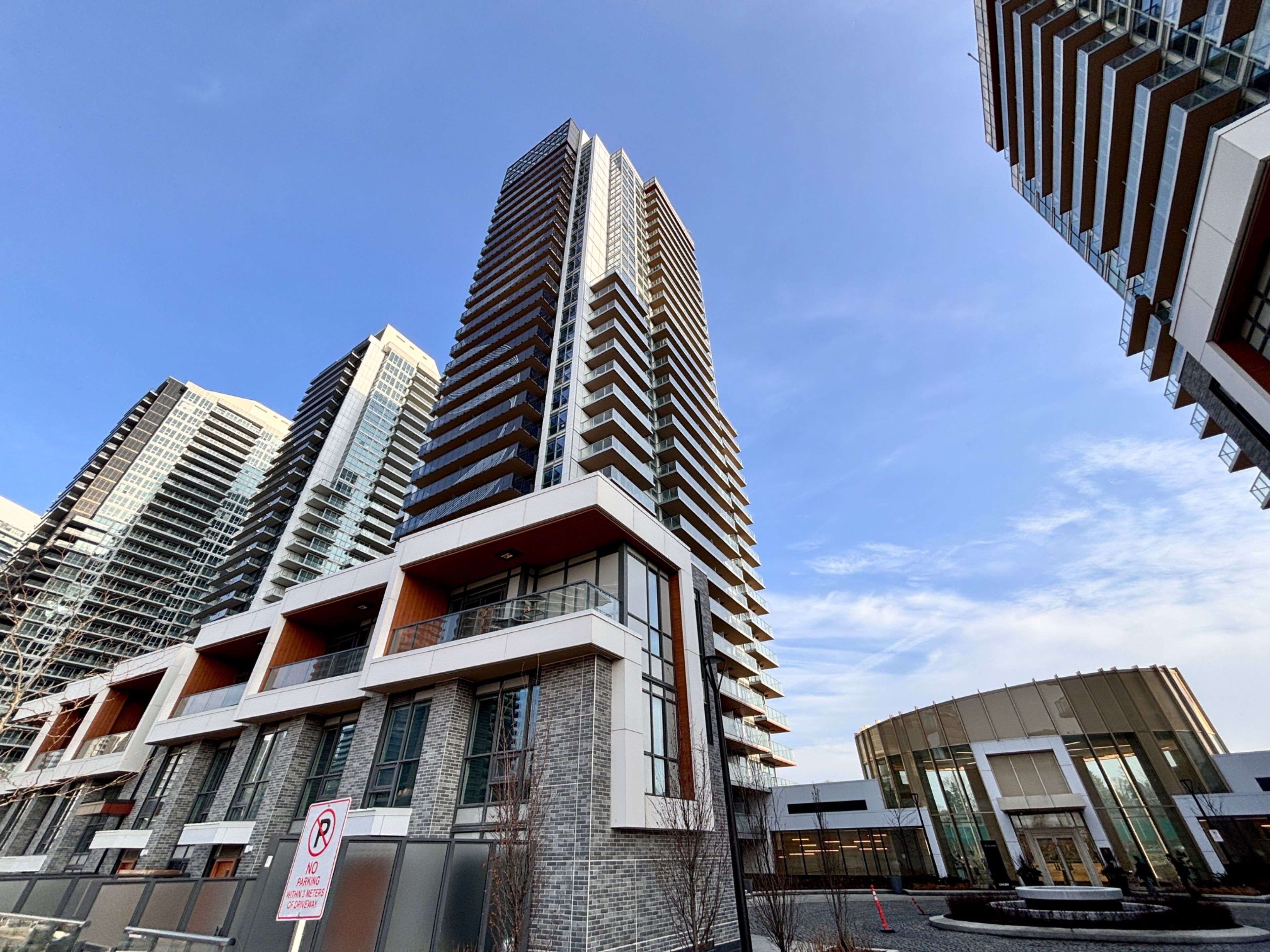 27 Mcmahon DR #1011, Toronto C15, ON M2K 0J2