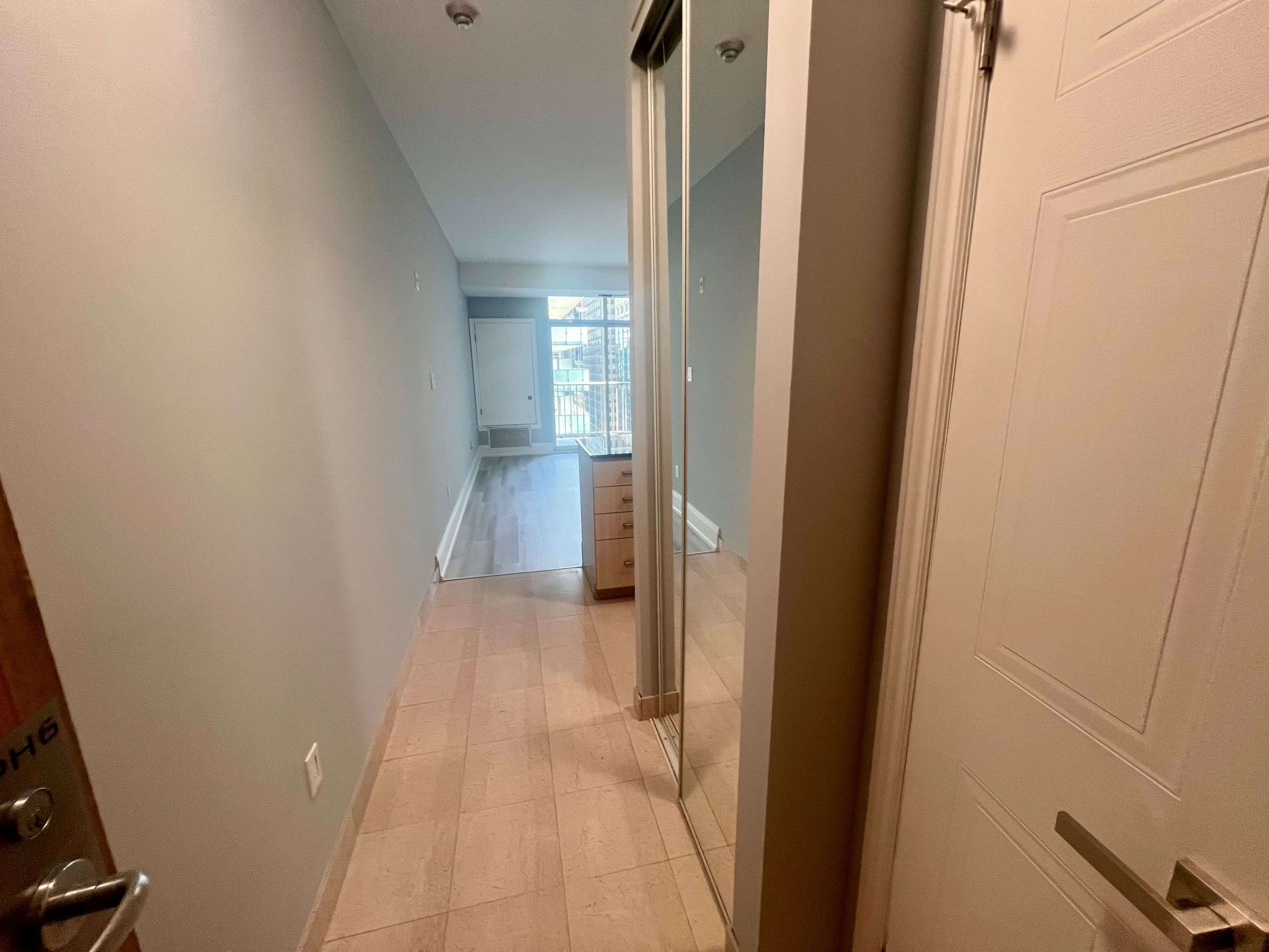 Toronto C08, ON M5C 3B4,105 Victoria ST #LPH 6