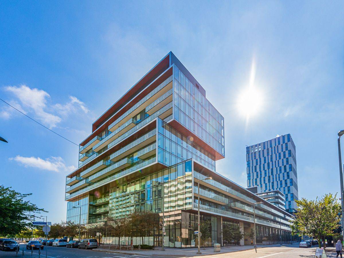 35 Rolling Mills RD #N814, Toronto C08, ON M5A 0V6