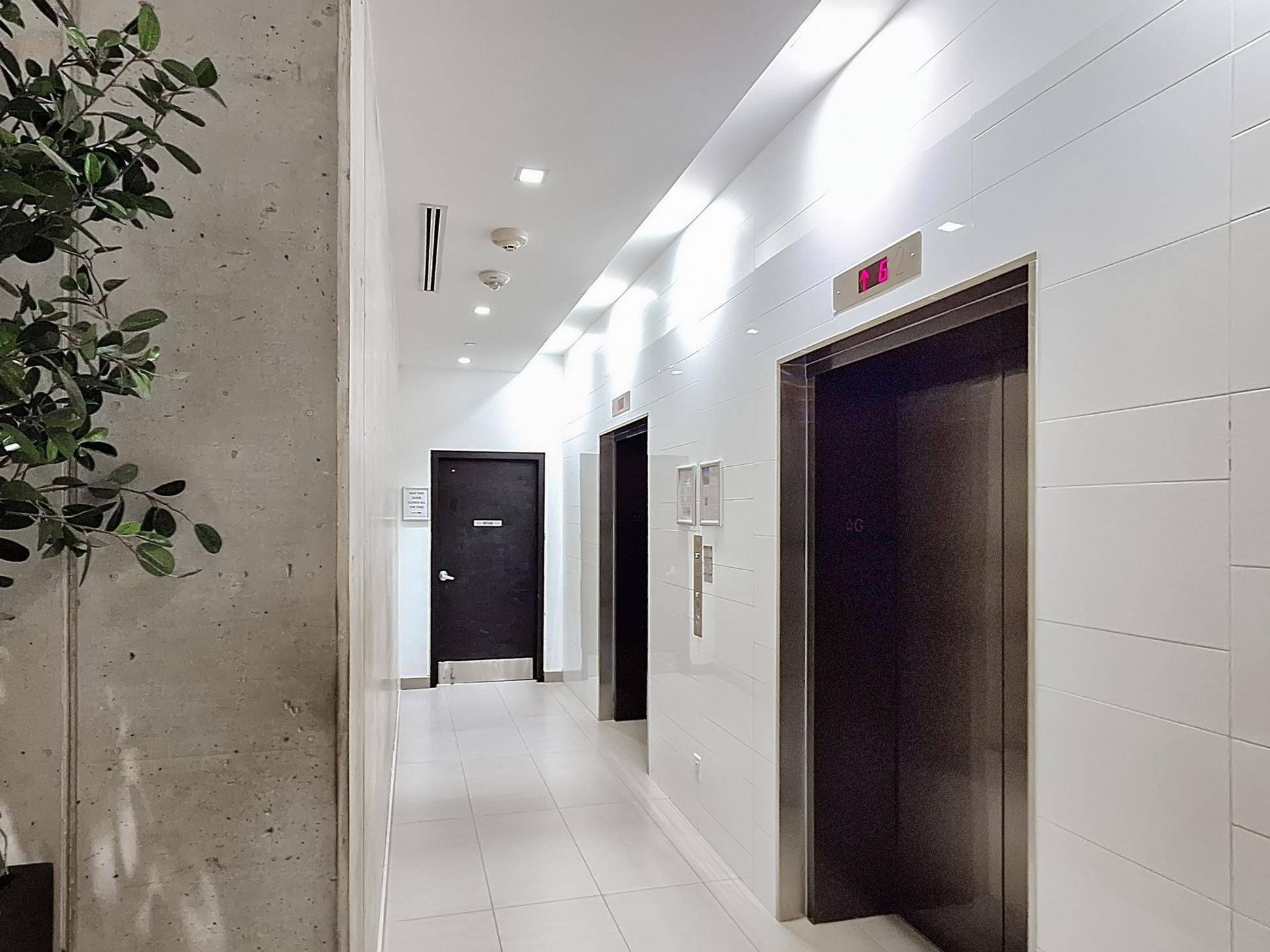 Toronto C01, ON M5V 0M6,11 Charlotte ST #1707