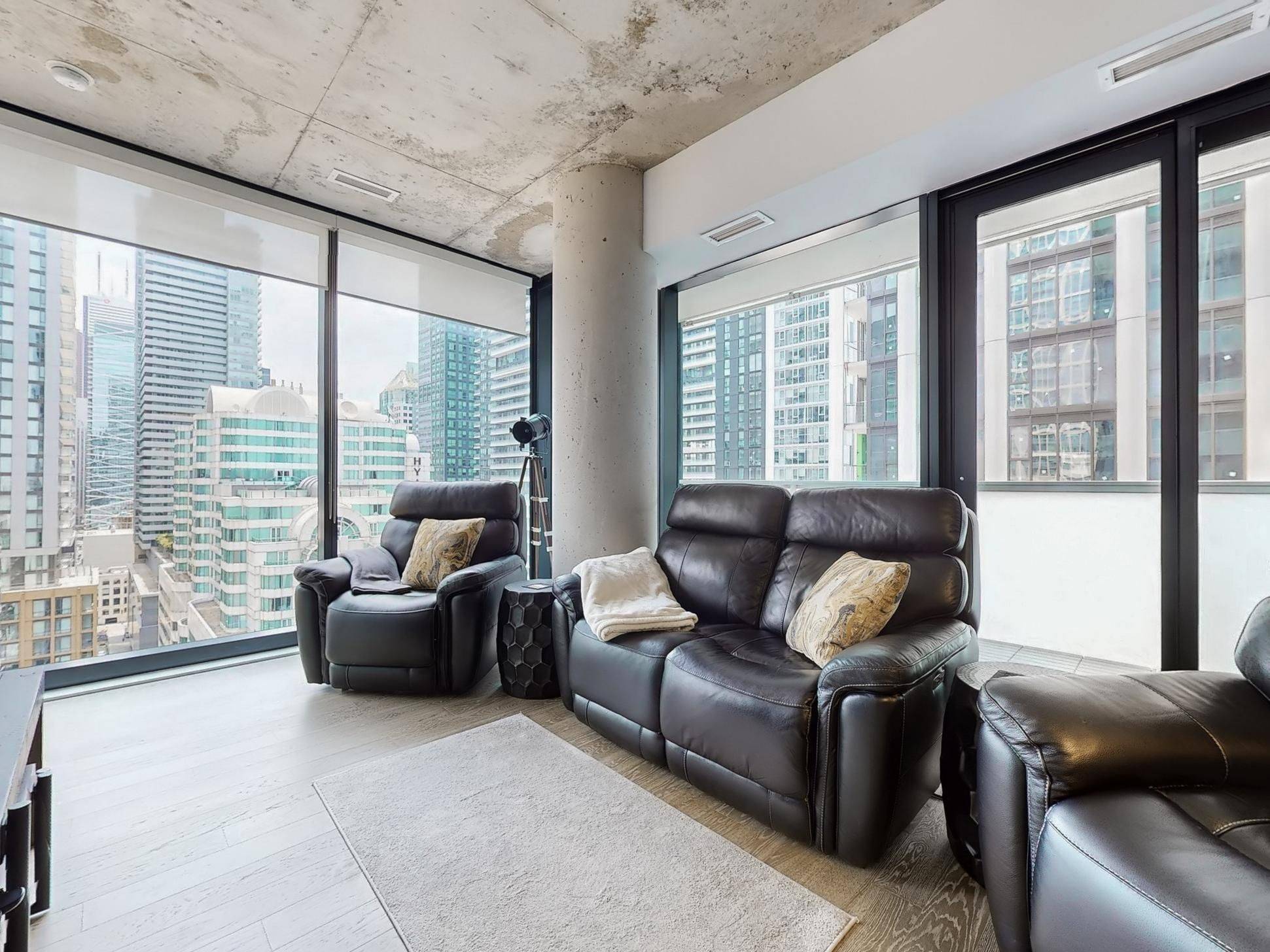 Toronto C01, ON M5V 0M6,11 Charlotte ST #1707