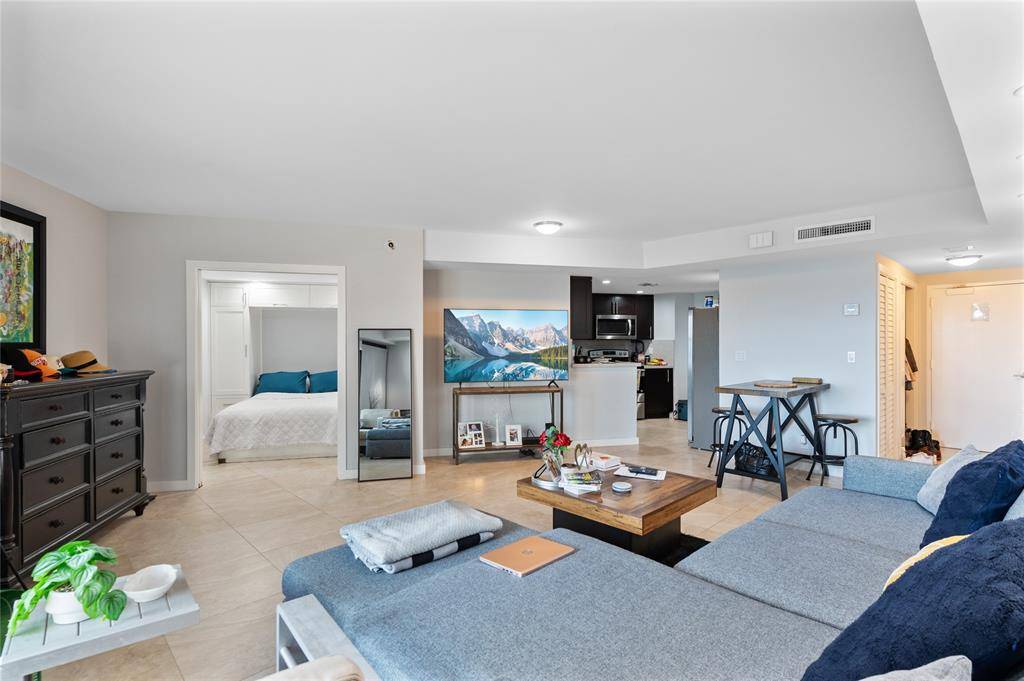 3800 Galt Ocean Dr #202, Fort Lauderdale, FL 33308