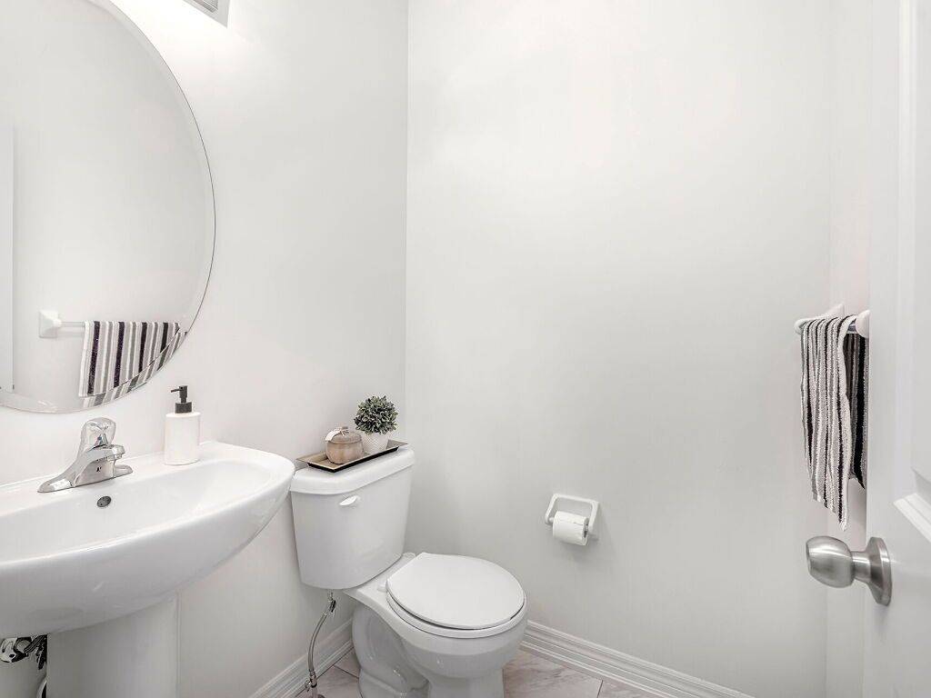 Vaughan, ON L4H 4H1,561 Barons ST