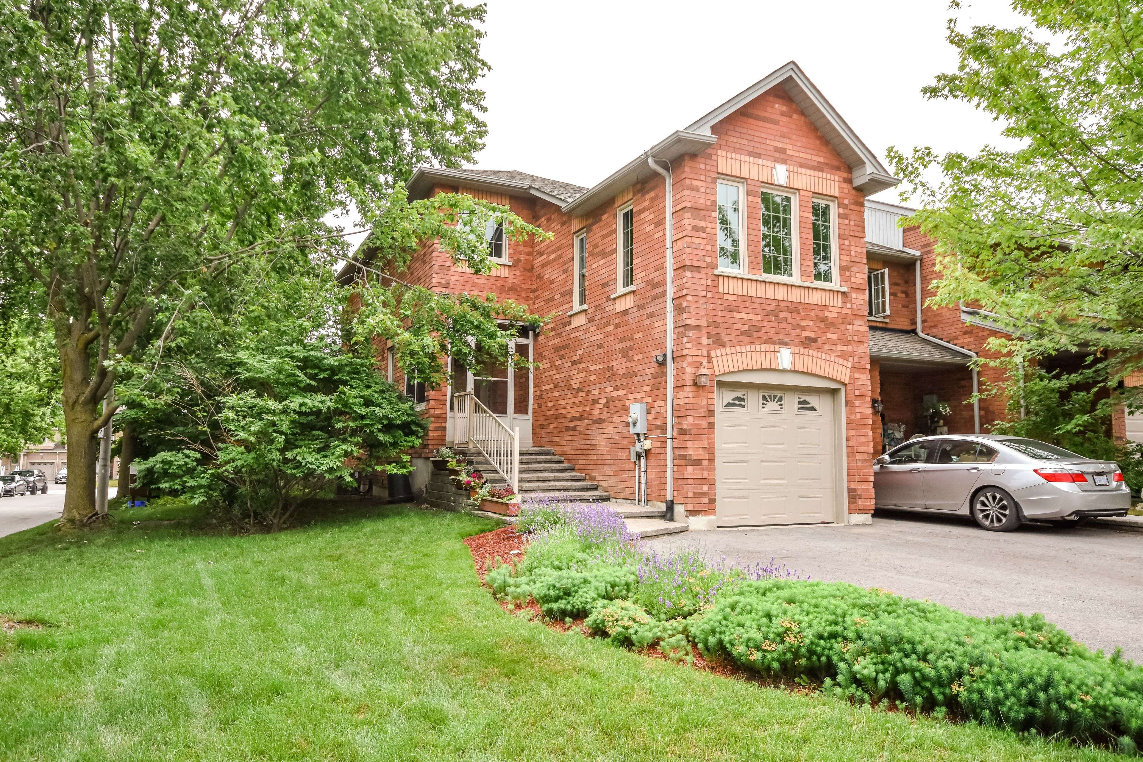 Barrie, ON L4N 8N2,1 Kelly PL