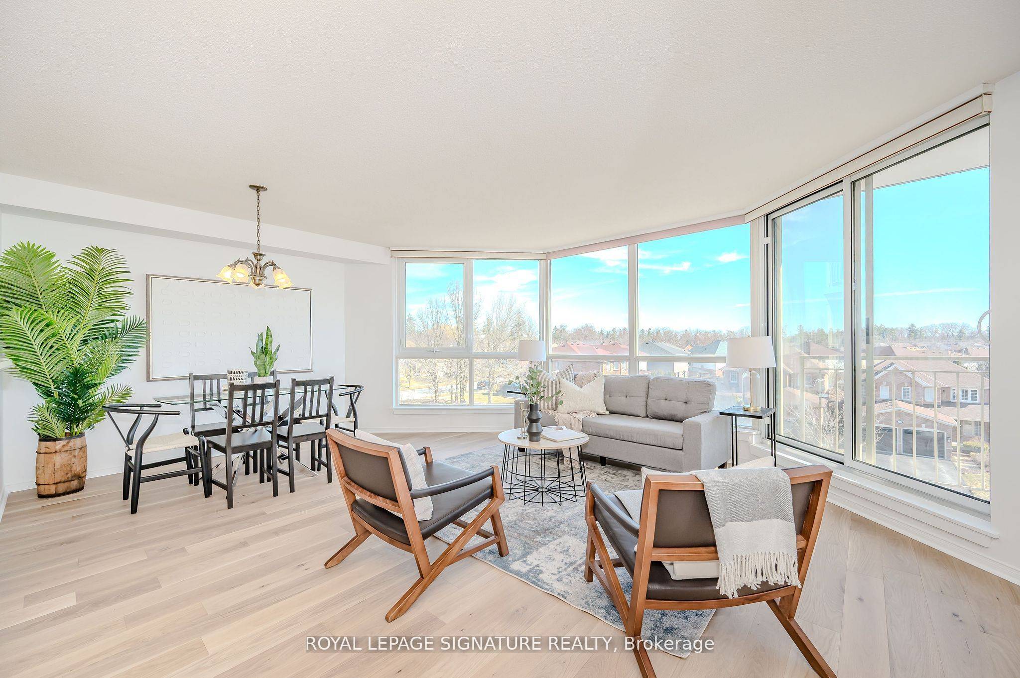 Halton Hills, ON L7G 5G5,26 Hall RD #412