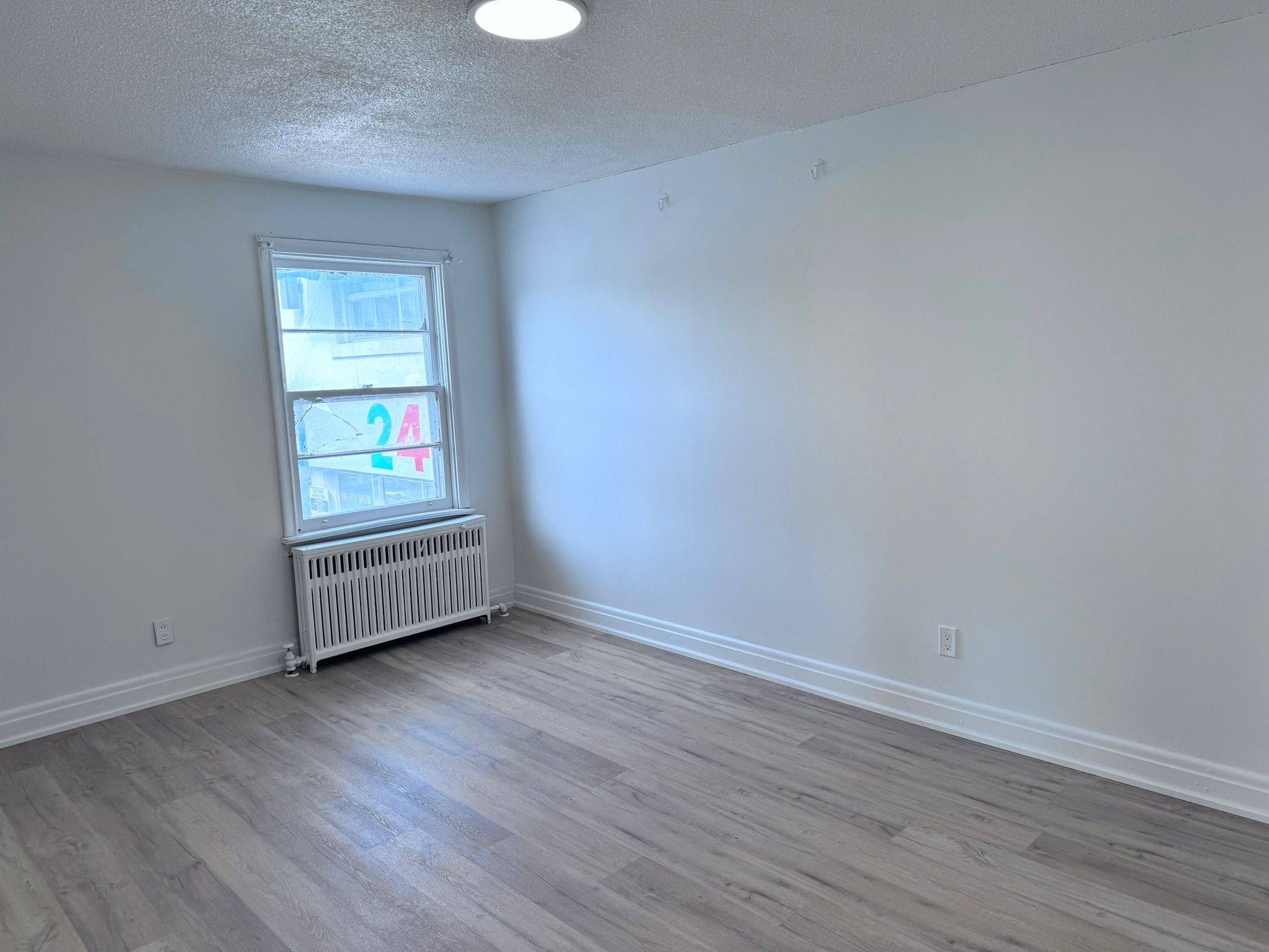 Mississauga, ON L5G 3H2,1187 Hurontario ST