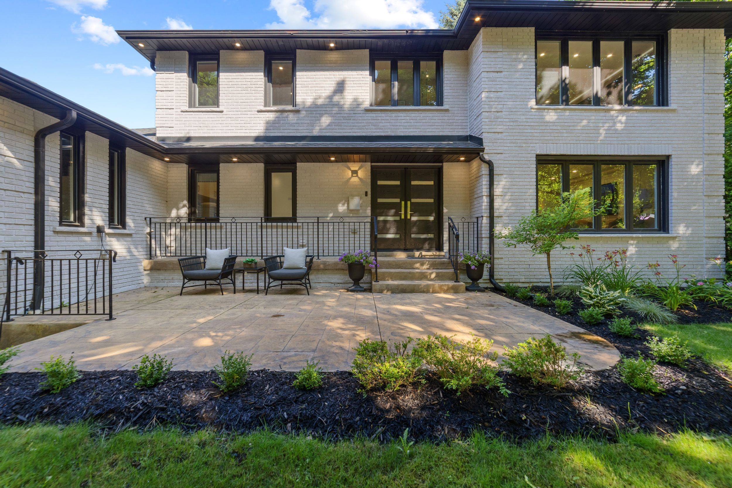 Mississauga, ON L5K 2L4,1857 Friar Tuck CT