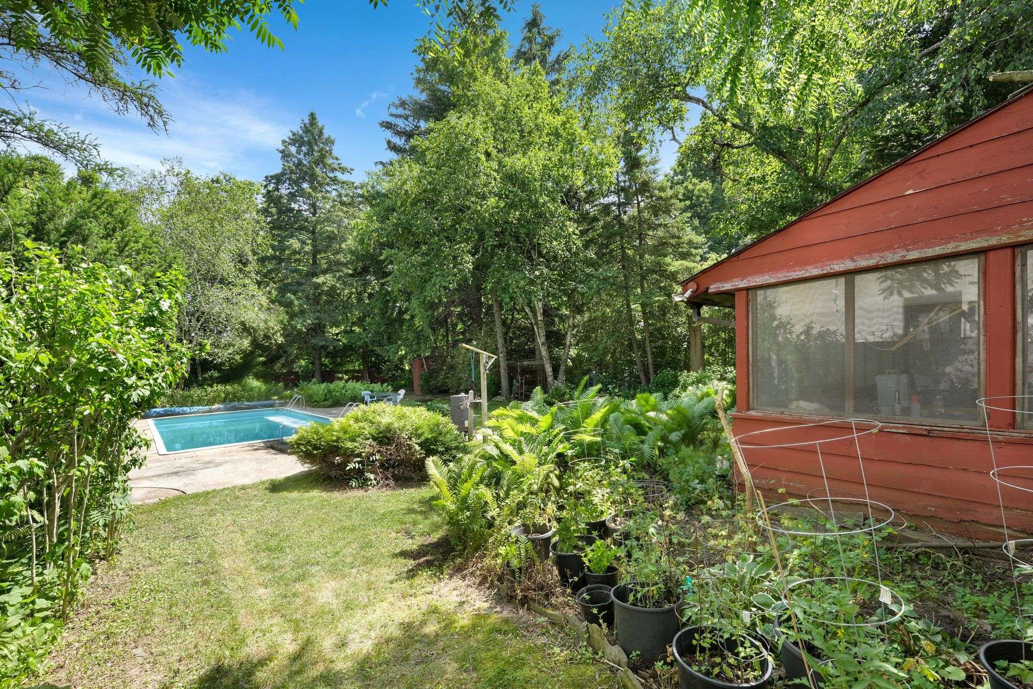 Mississauga, ON L5G 4B6,1569 Kenmuir AVE