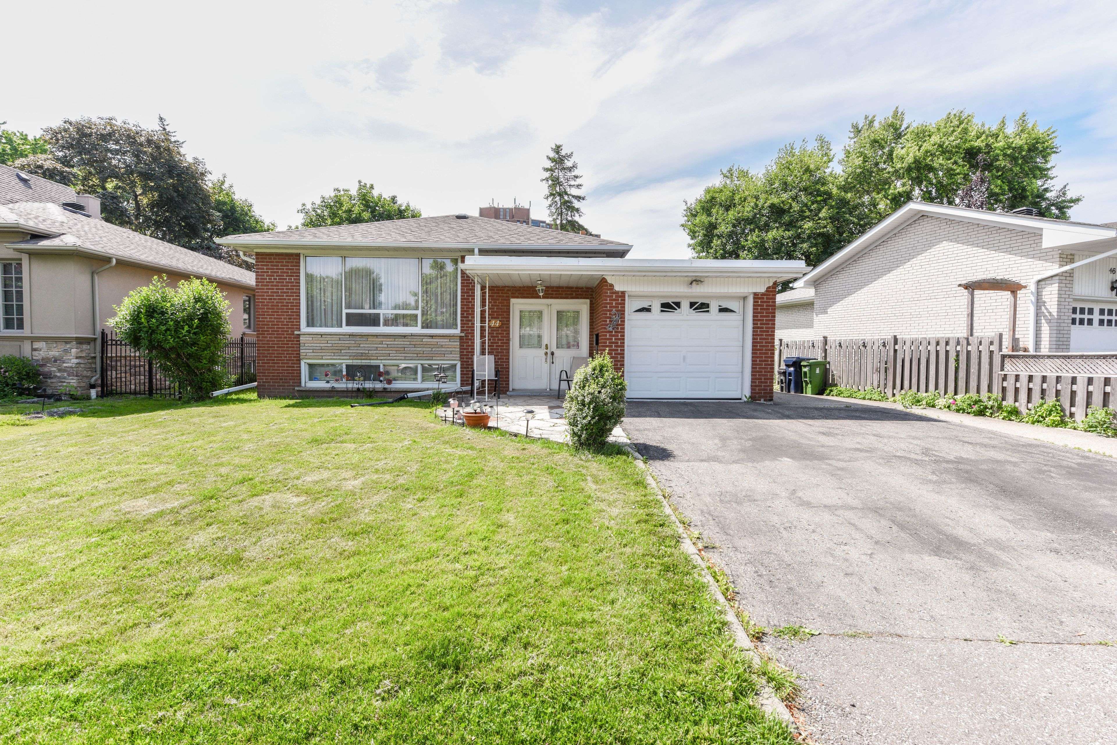 44 Birgitta CRES, Toronto W08, ON M9C 3W4
