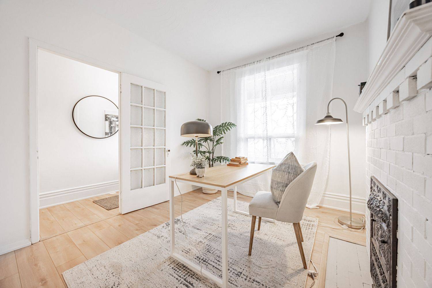 Toronto W02, ON M6N 1L1,2398 St Clair AVE W