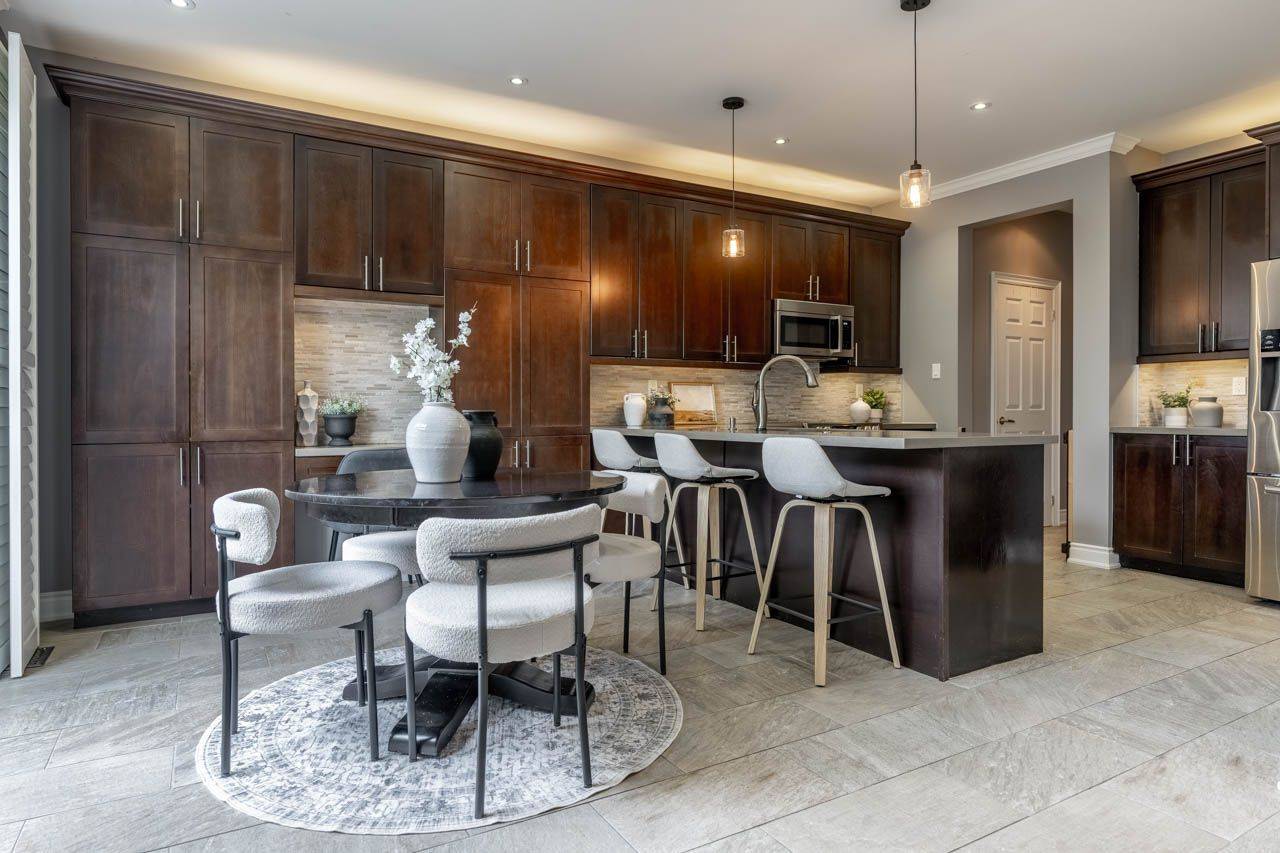 411 McJannett AVE, Milton, ON L9T 7T8
