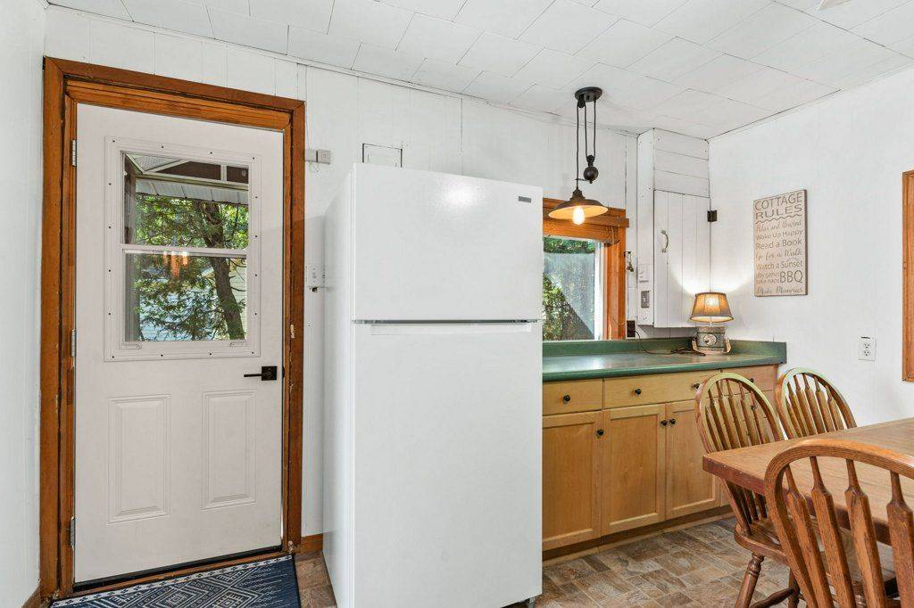 South Bruce Peninsula, ON N0H 2G0,117 Second AVE N