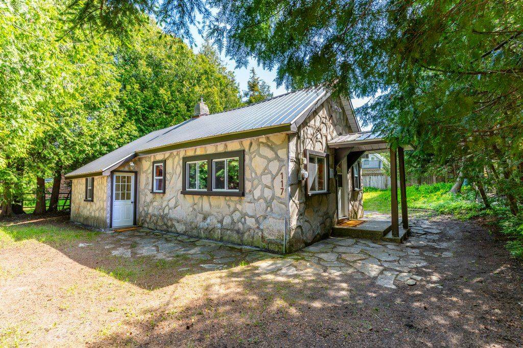 117 Second AVE N, South Bruce Peninsula, ON N0H 2G0