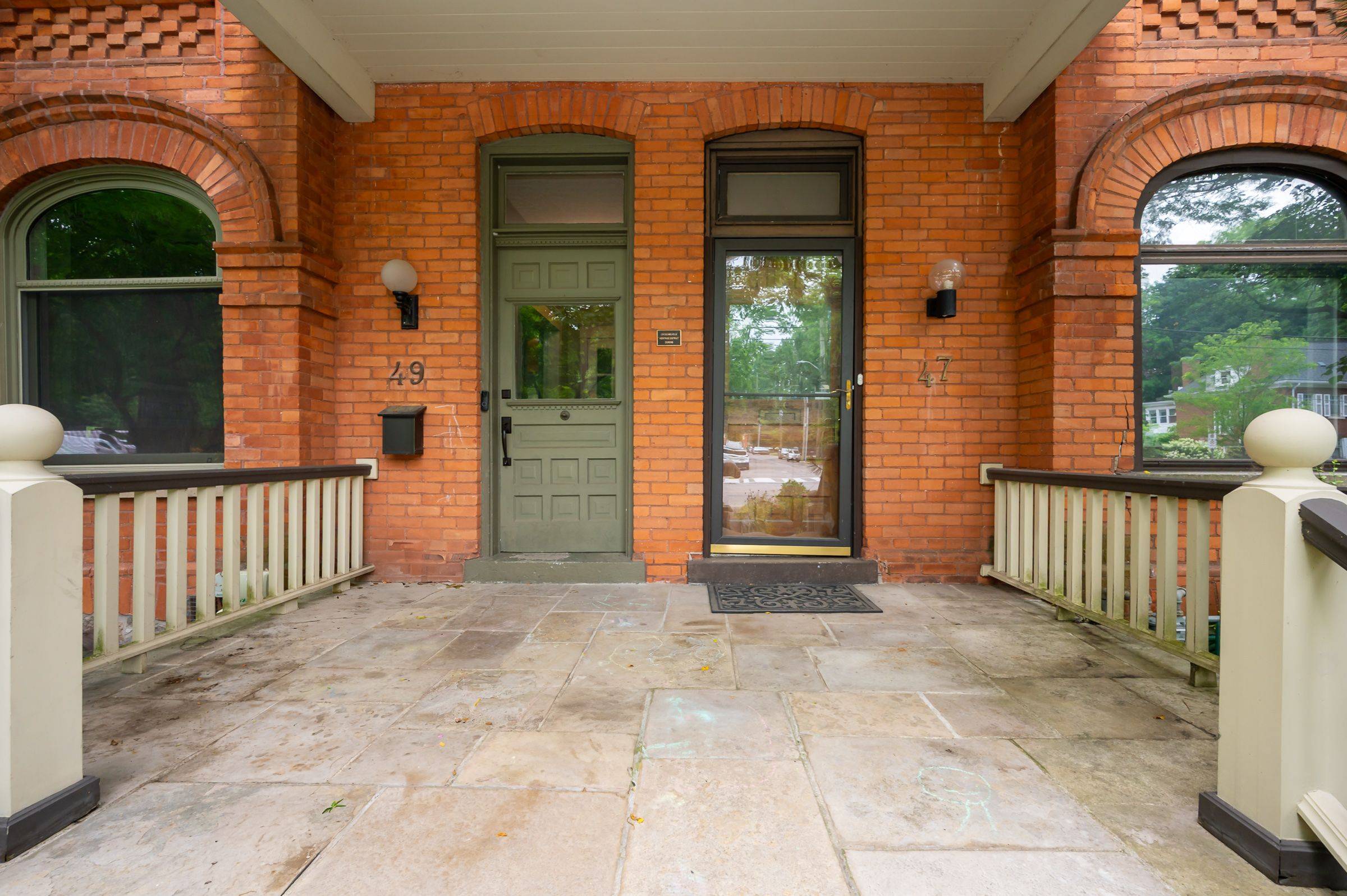 Hamilton, ON L9H 2R5,47 Cross ST