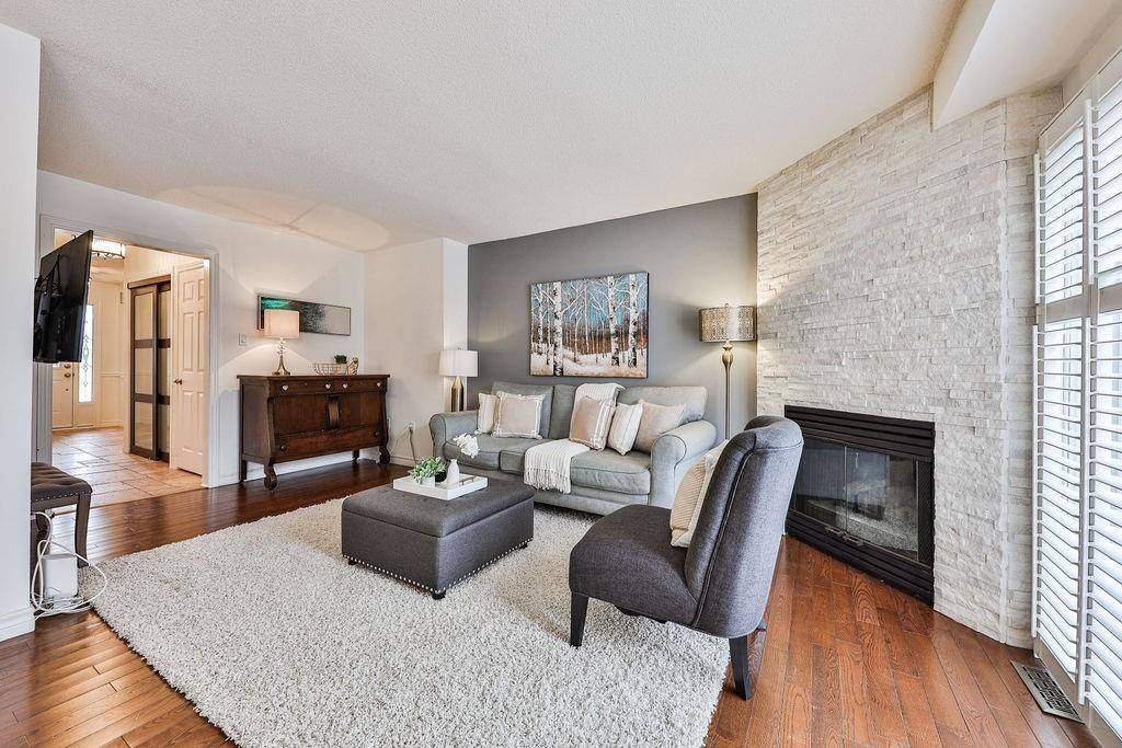 Hamilton, ON L9B 2H2,391 Stone Church RD E #17