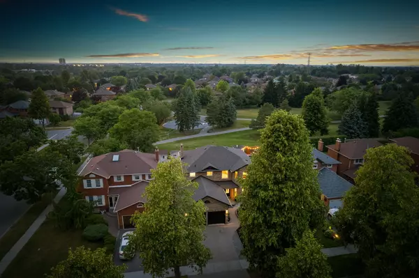 Whitby, ON L1N 8J4,77 Ingleborough DR