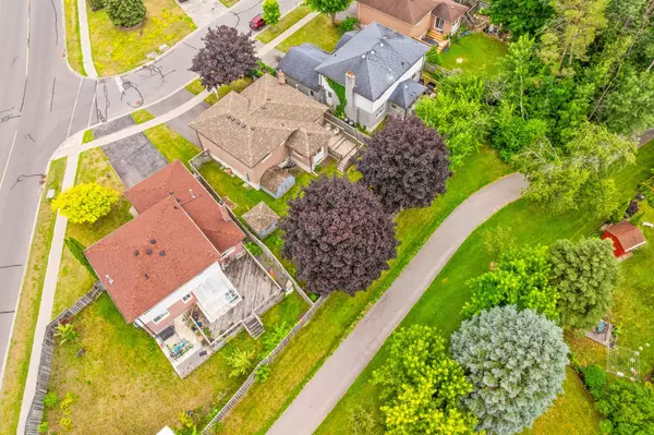 Georgina, ON L4P 3S2,3 Fairwood DR