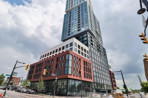 39 Mary ST #1711, Barrie, ON L4N 1S9